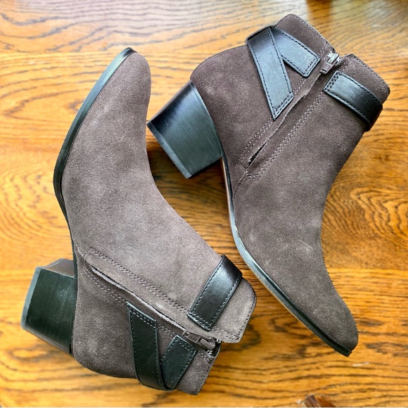 COACH SUEDE Turnlock ANKLE BOOTS BOOTIES 6.5M EXCELLENT Condition Worn Once - Picture 6 of 7